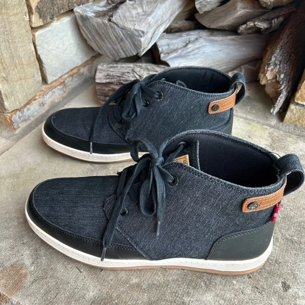 Levi’s Hi-top denim mens casual canvas lace up sneakers Sz-9.  F‎